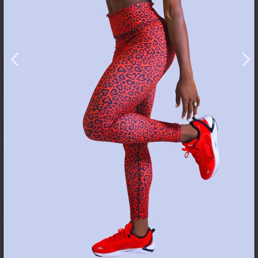 Red hearts leggings